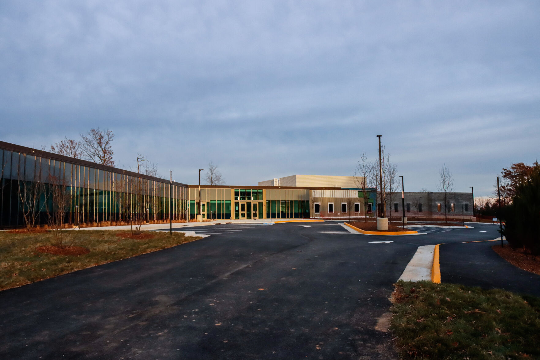 Photo_News_Animal shelter opening_front wide.jpg
